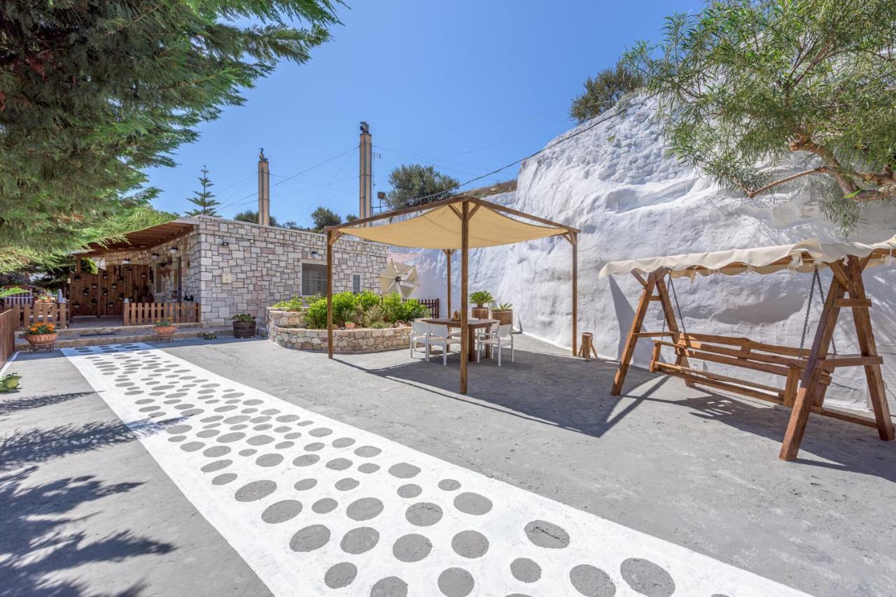 Emilia'S Little Farmhouses Agioi Anargyroi  Exterior photo