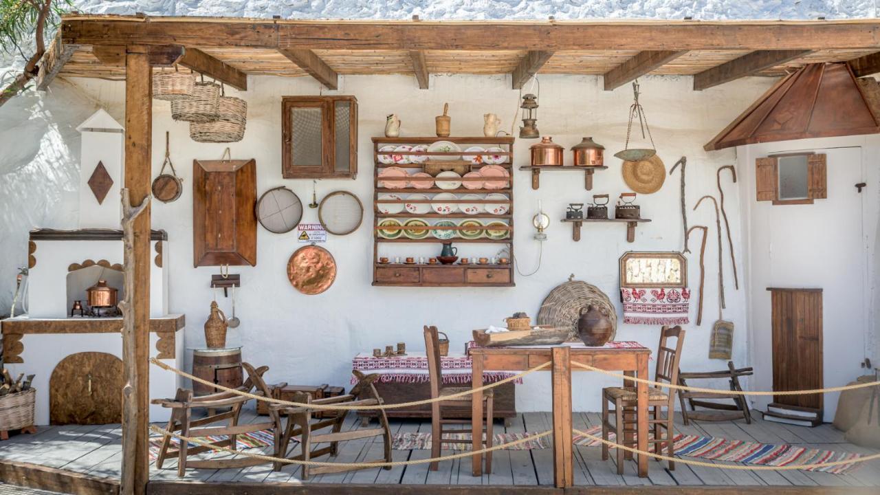 Emilia'S Little Farmhouses Agioi Anargyroi  Exterior photo