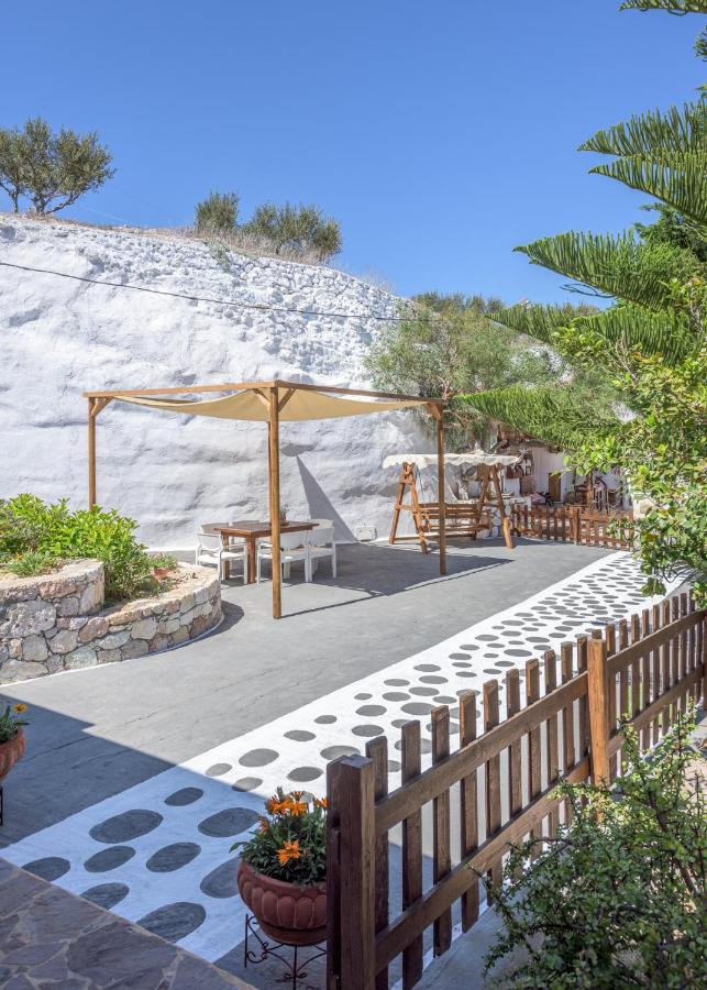 Emilia'S Little Farmhouses Agioi Anargyroi  Exterior photo